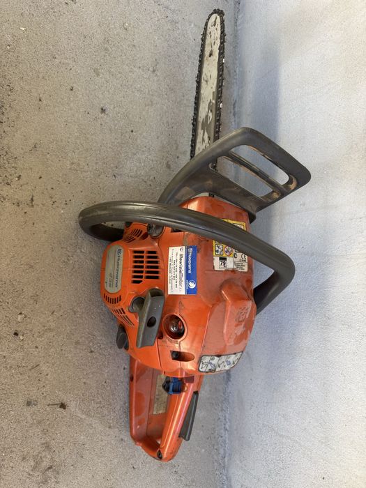 Vand drujba Husqvarna 236 x-torq pentru reparat sau piese