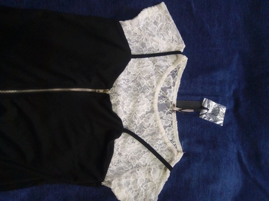 Продам платье для худеньких