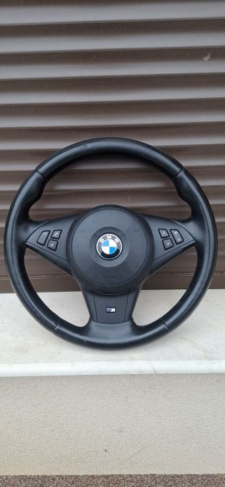 БМВ е60 М спорт волан