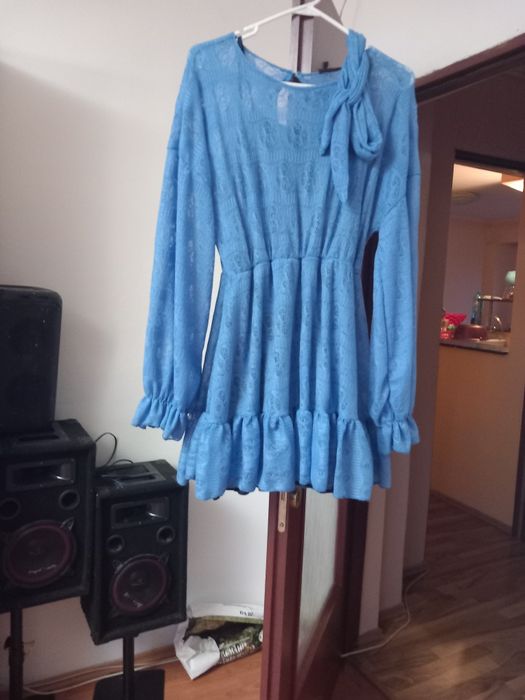 Vând rochita scurta