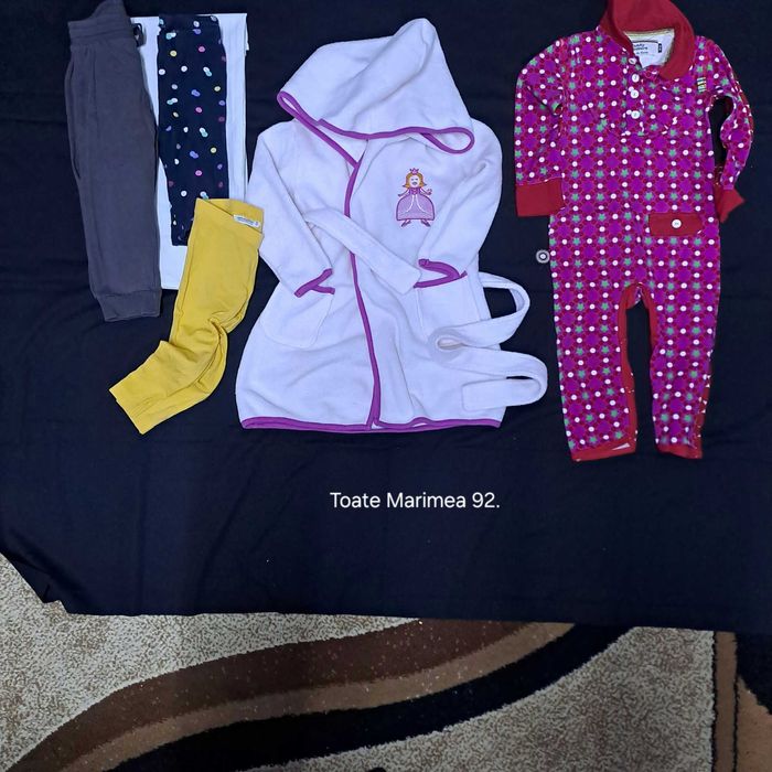 Loturi hainute copii Slatina