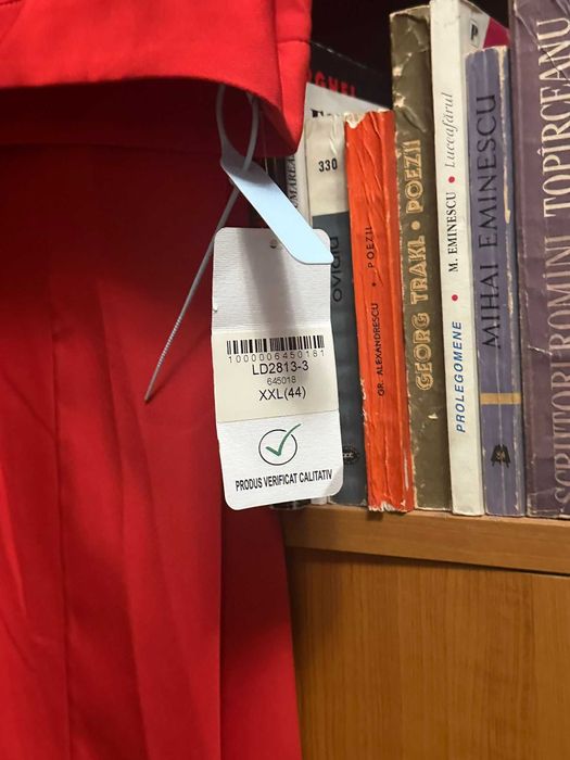 pantaloni NOI NOUA CU ETICHETA revelion ocazie rochie superba office