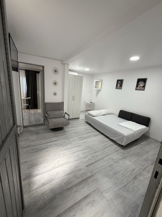 Cazare la Casa eforie sud la 100 m de mare .