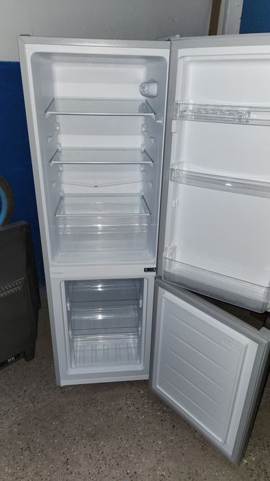 Холодильник Leadbros