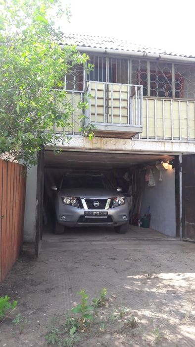 Продам  Дачный участок с гаражом