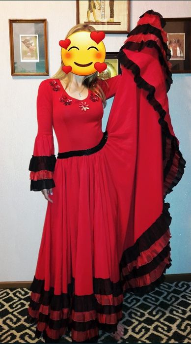 Испанский танцевальный костюм