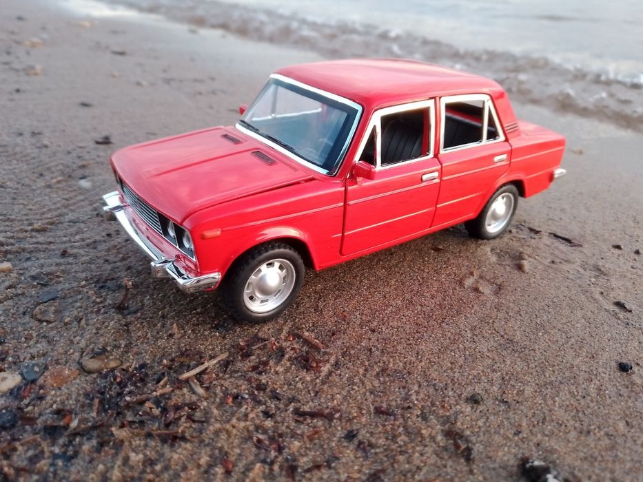 Продам игрушки .