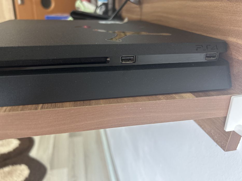 vand ps4 fara manete