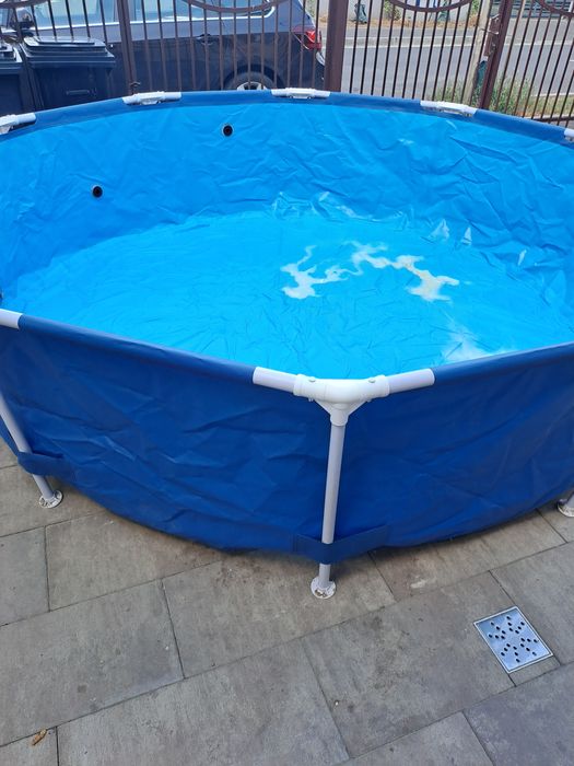 Piscina Bestway,folosita un sezon