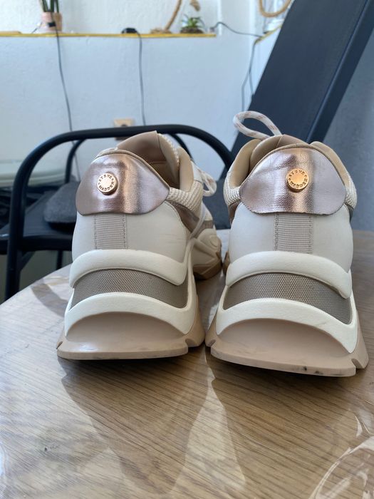 Масивни обувки Steve Madden