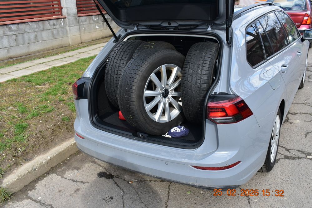 Golf 8 ,2.0dsg. 150 cp .IQ Led bar ,Ambiental .Masaj  memory automat