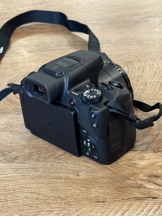 Canon PowerShot SX70 HS  super zoom
