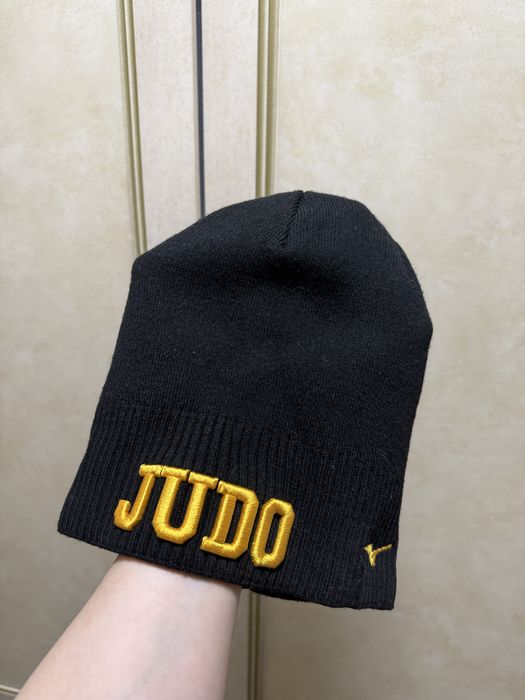 Mizuno шапка оригинал