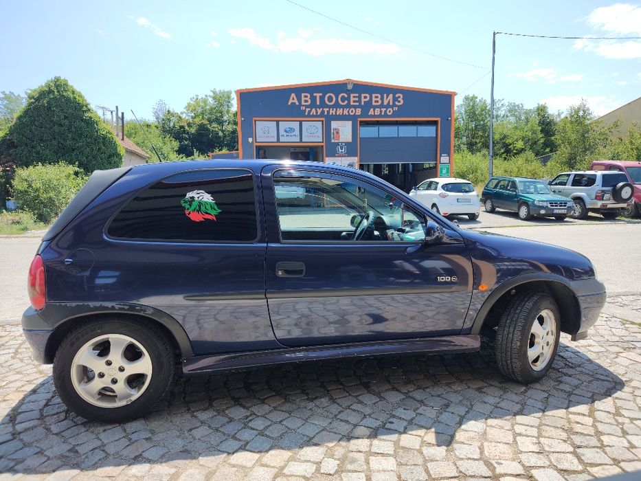 Продавам Opel Corsa 1.0 2000год.