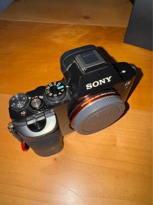 Sony A7 + FE 28–70mm OSS + Godox iM30 + Accesorii