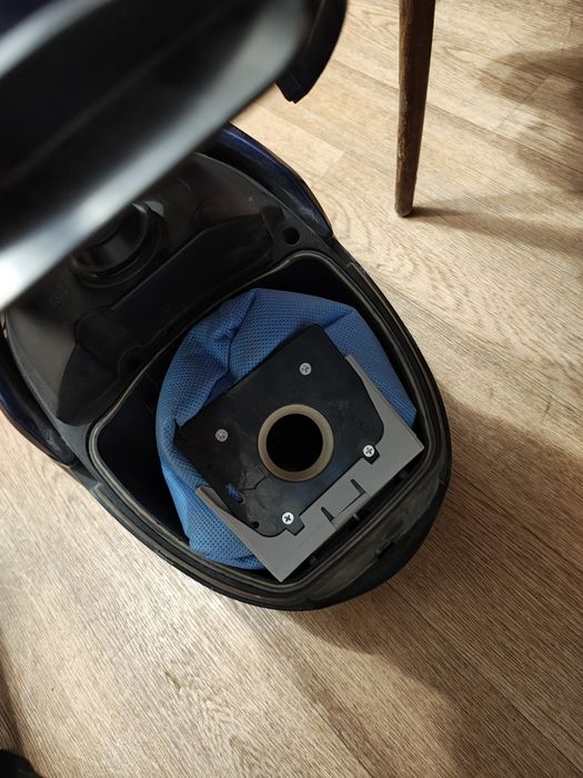 Пылесос Samsung.