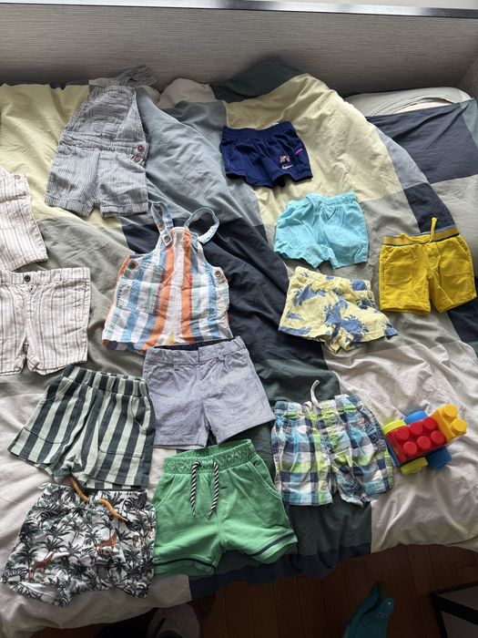 Продавам летни дрешки в размери 6-9м, 12м и 12-18м