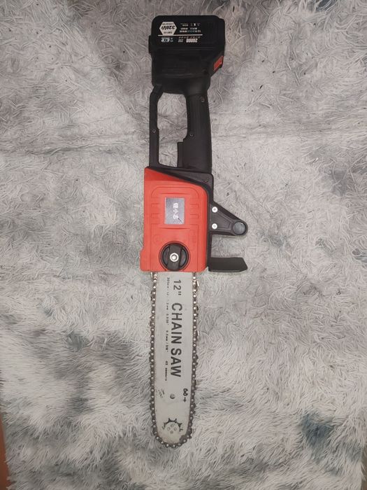 Электропила на батарейке