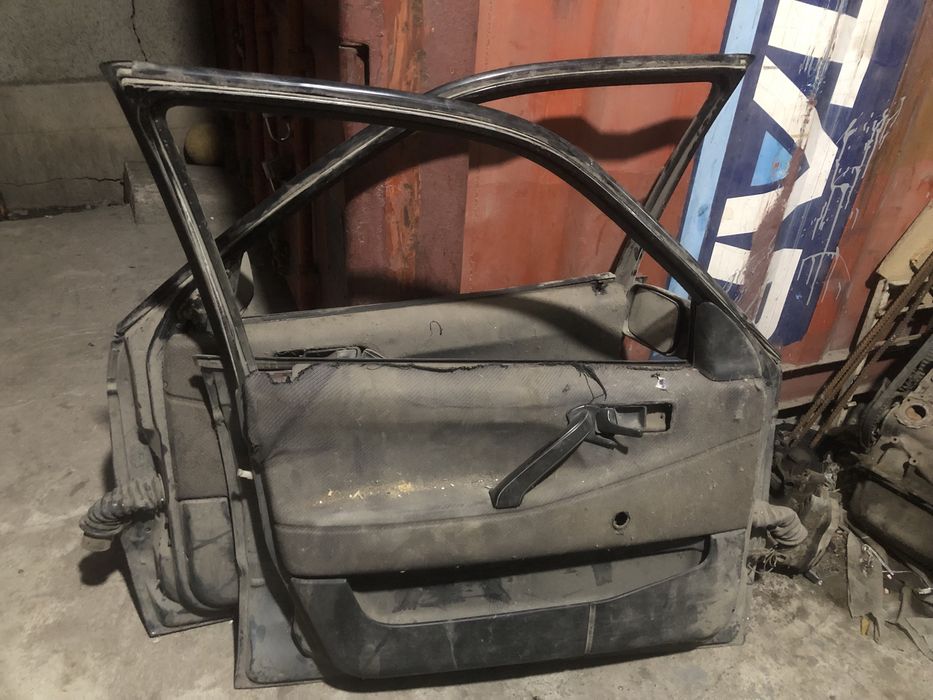 Двери на пассат б3