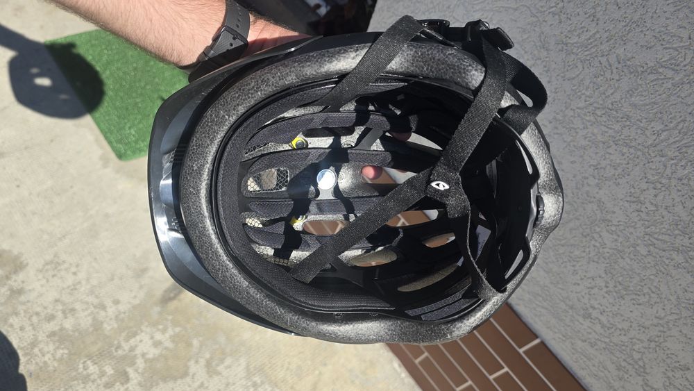 Vand cască bicicleta  Giro
