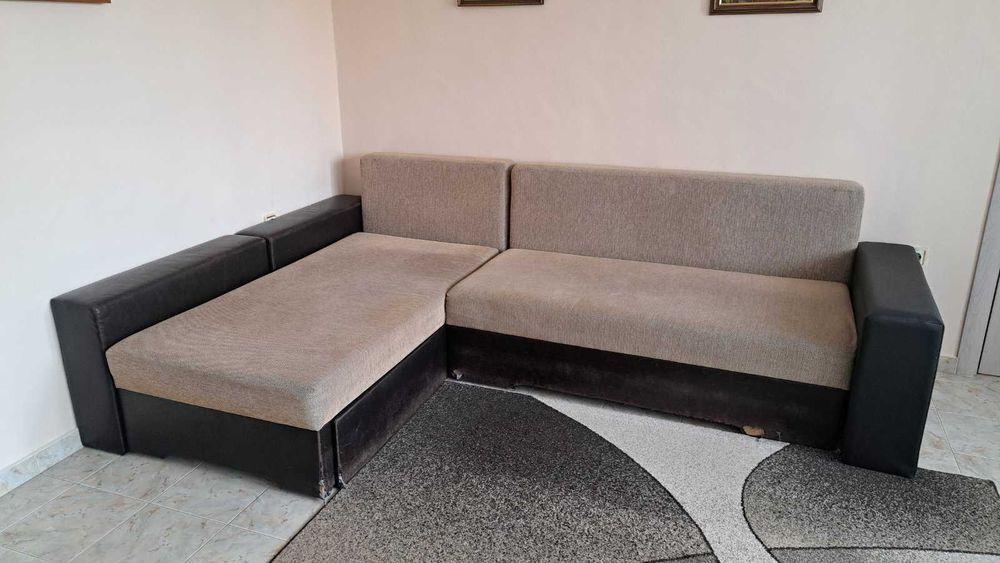 Ъглов диван  с възможност за лява или дясна позиция