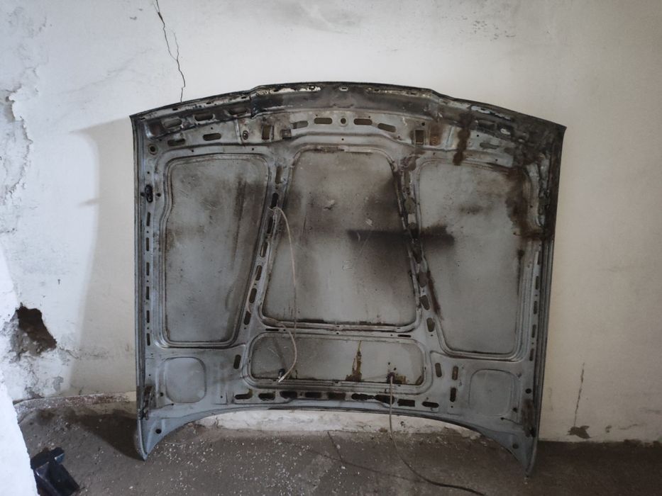 Широкий капот е34