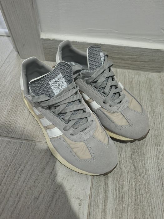 Vând adidasi Adidas originali