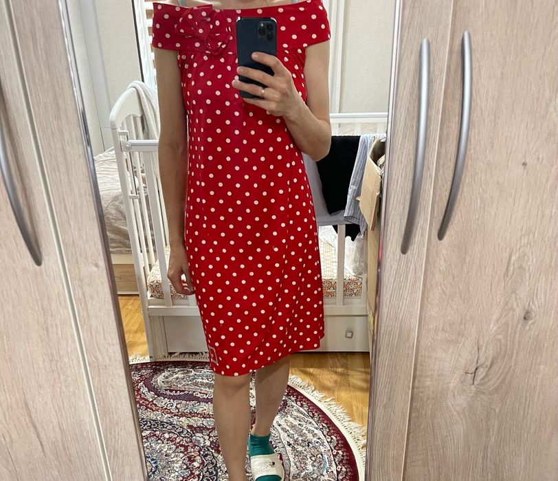 Платье в горошек легкое