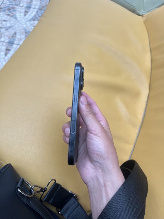 iPhone 16 pro черный
