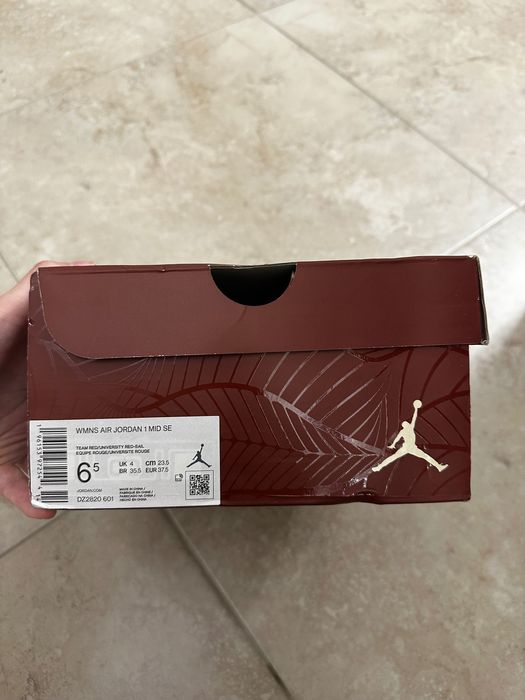 Nike Air Jordan 1 Mid SE
