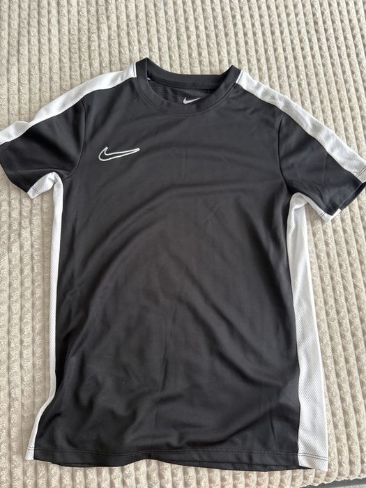 Tricou copii Nike 128 -137 cm nou