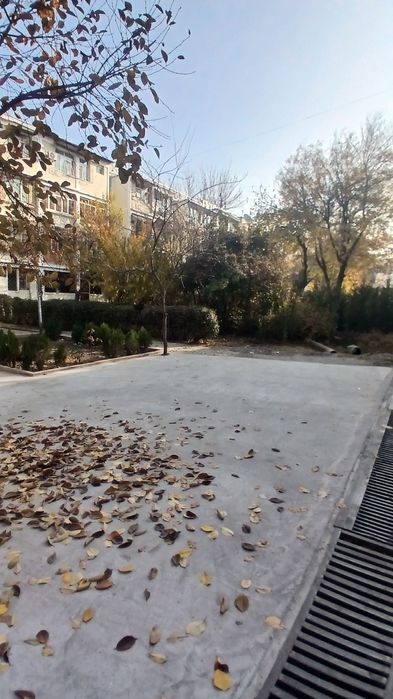 4 Etajli dom 1 Etajda