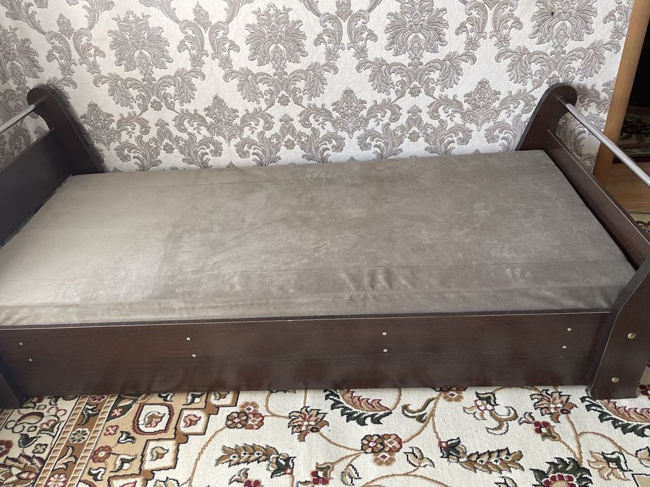 Продам Кровать почти новый