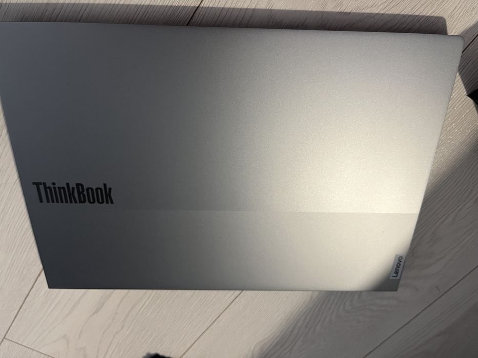 Laptop lenovo i7 ultra ca nou