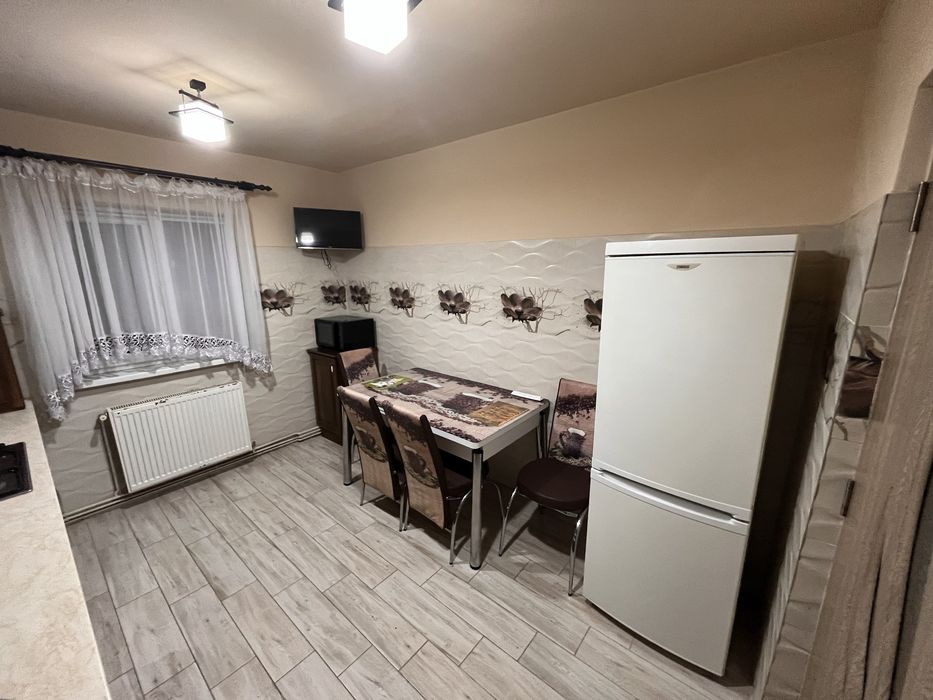 Inchiriez apartament 2 camere decomandat, 50 mp, 2 balcoane, 1500 lei