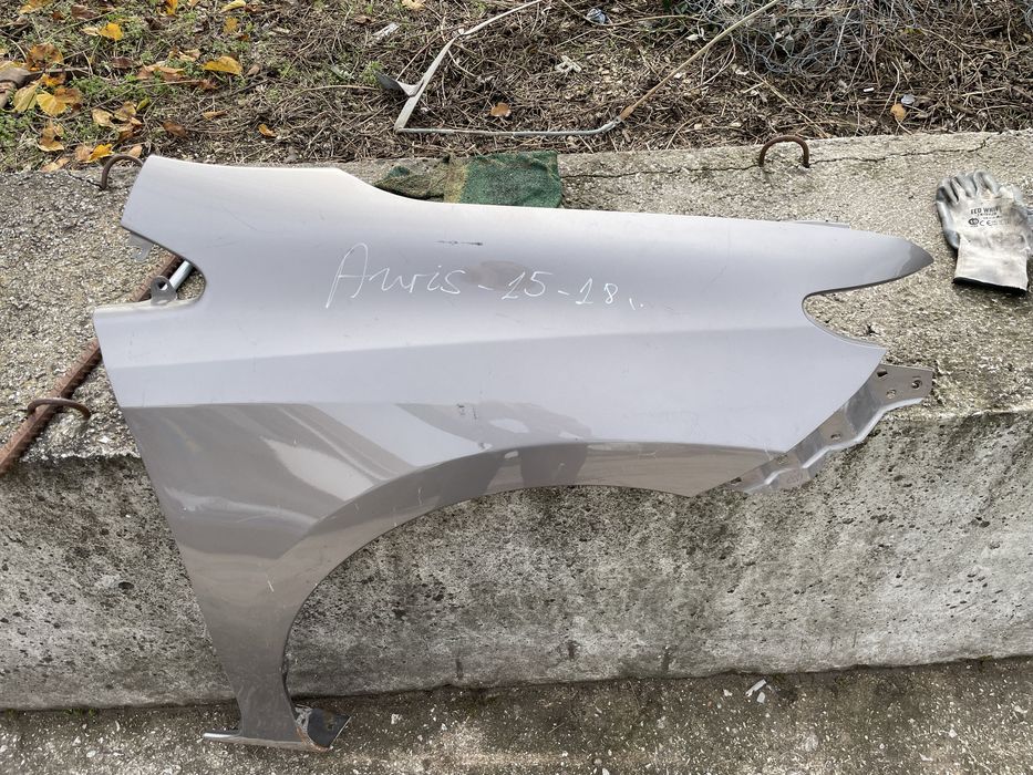 Десен калник за Toyota Auris Тойота Аурис 2015-2019г