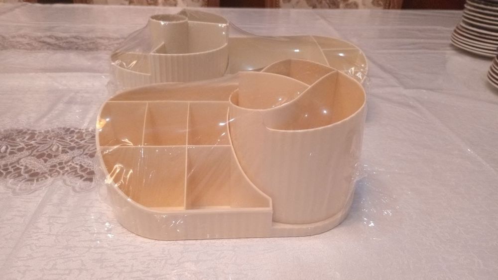 Organayzer kasmetika uchun