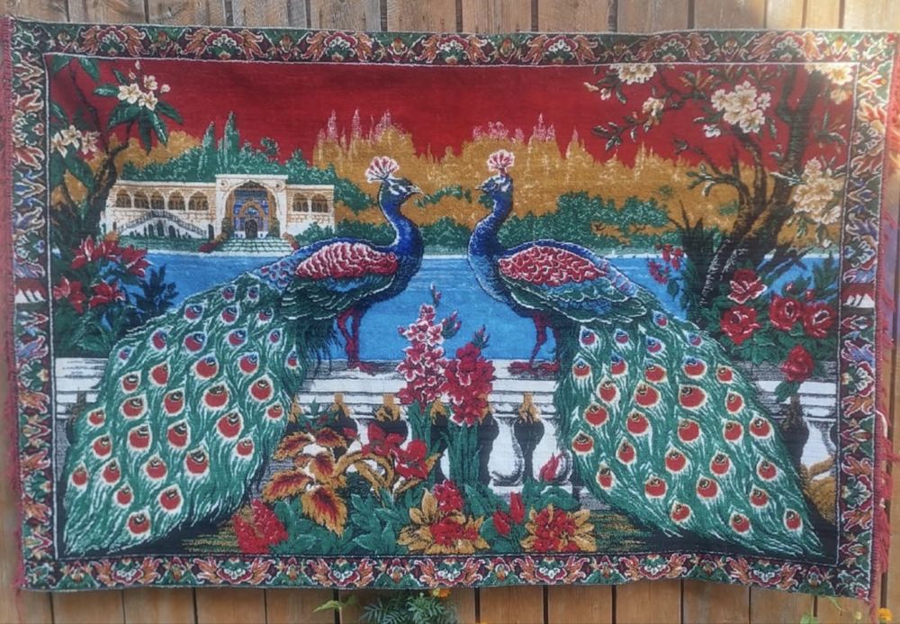 Carpet persan de perete, persan, cu pauni