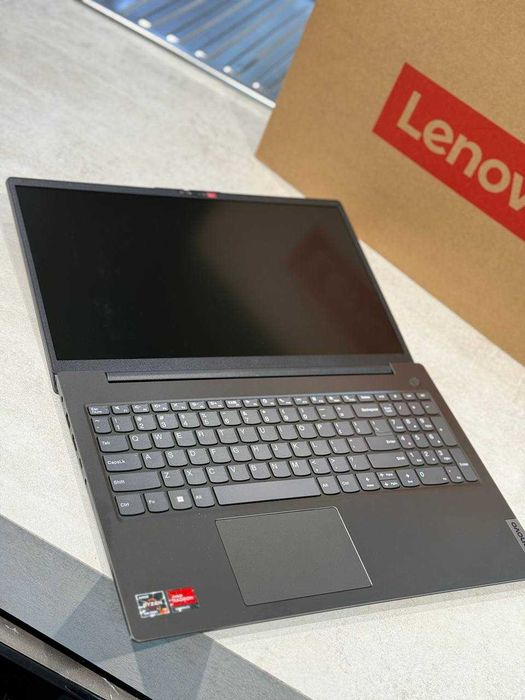 Lenovo  V15/AMD R7 7730U/DDR4 8GB/SSD NVME 512GB/Display 15'6 FHD IPS