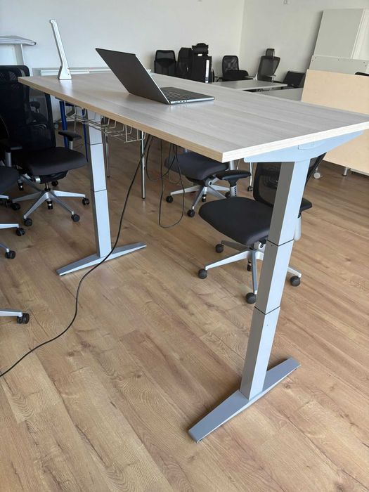 Birouri Electrice reglabile pe inaltime