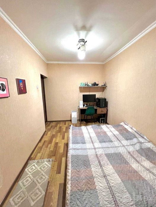 Паркенский бозор якнида 2 хона 2-этаж Сотаман