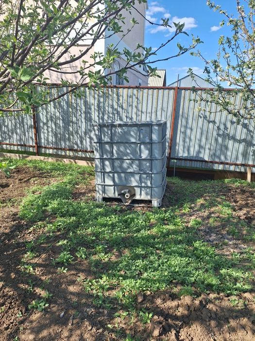 Тонналық бөшке сатылады.Алюмен