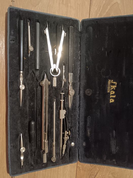 Чертожник инструменти Skala Profession Made in Poland