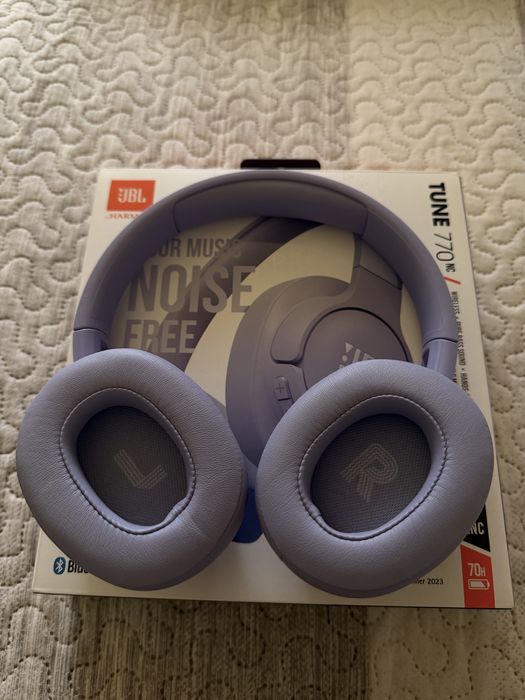 Casti JBL by Harman Tune 770 NC mov