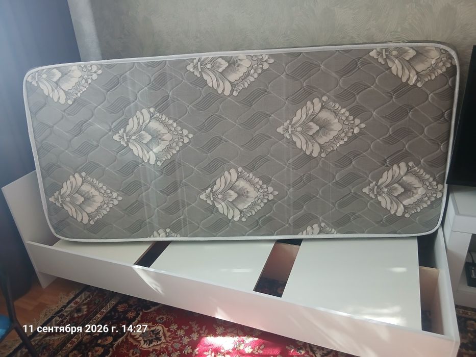 Кровать продам б/у