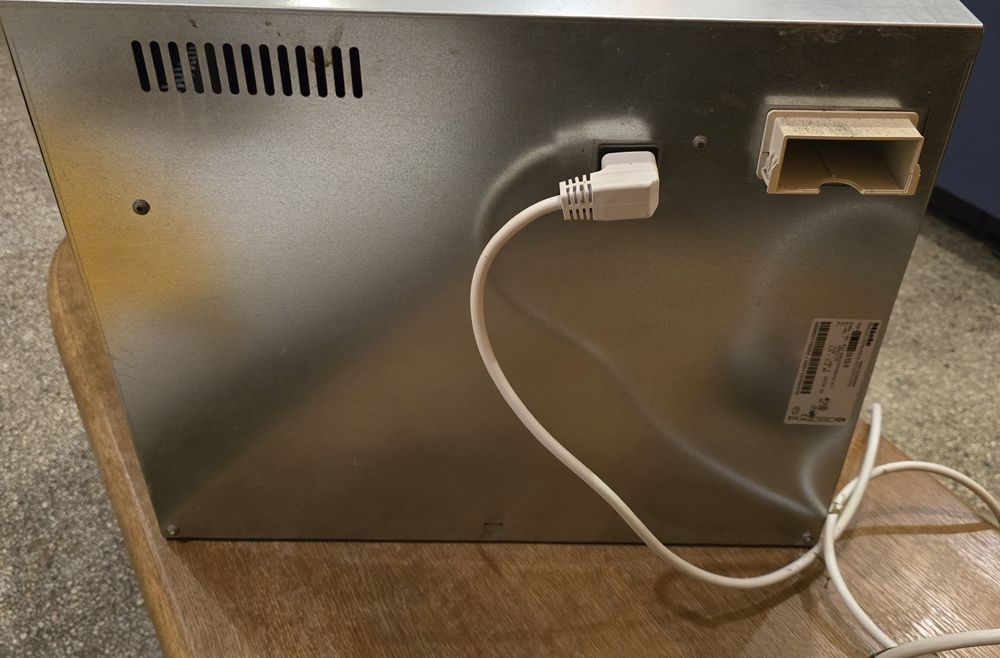 Cuptor cu Aburi Miele DG-5080