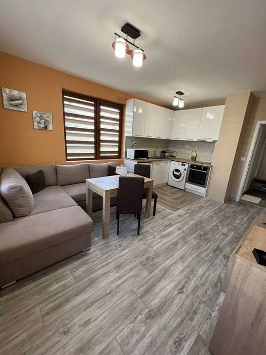 Дава се под наем Двустаен апартамент в Варна, Център - 60 кв.м за 368.73 € - Снимка #1