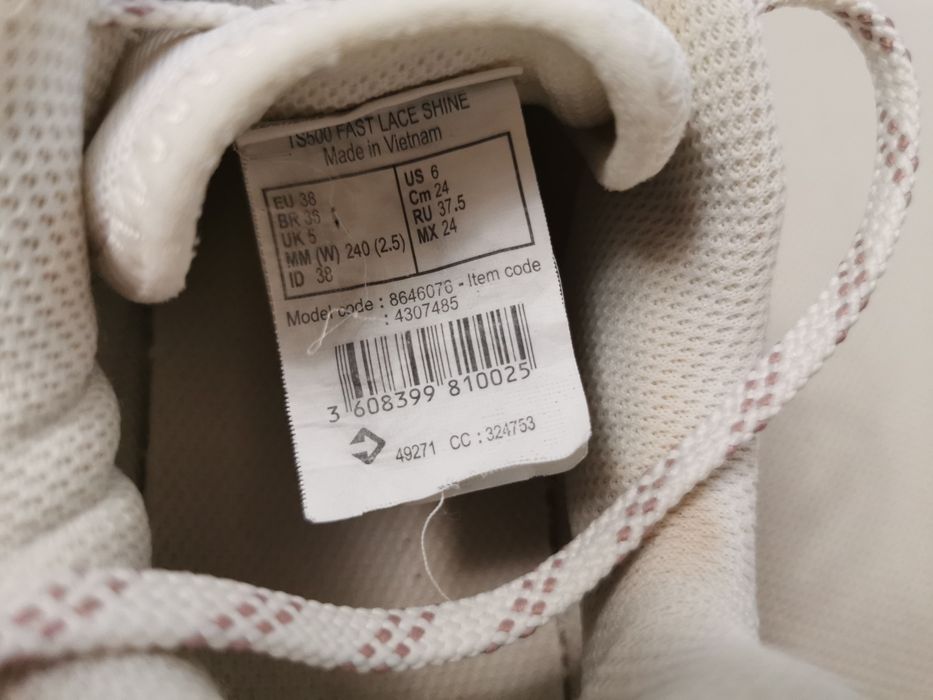 Pantofi tenis, masura 37