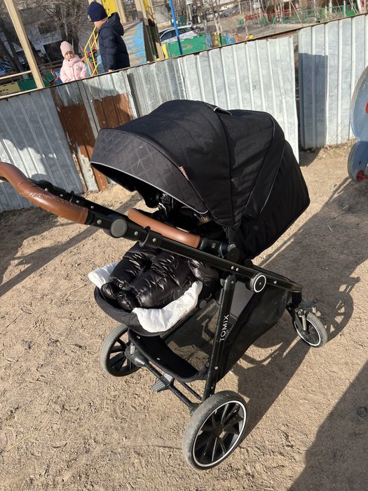 Коляска TOMIX хорошего качества 2в1
