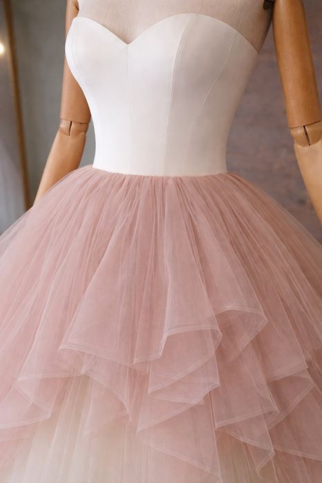 Обемна Булчинска рокля Телесно Омбре Тюл Корсет Връзки  Драпирана